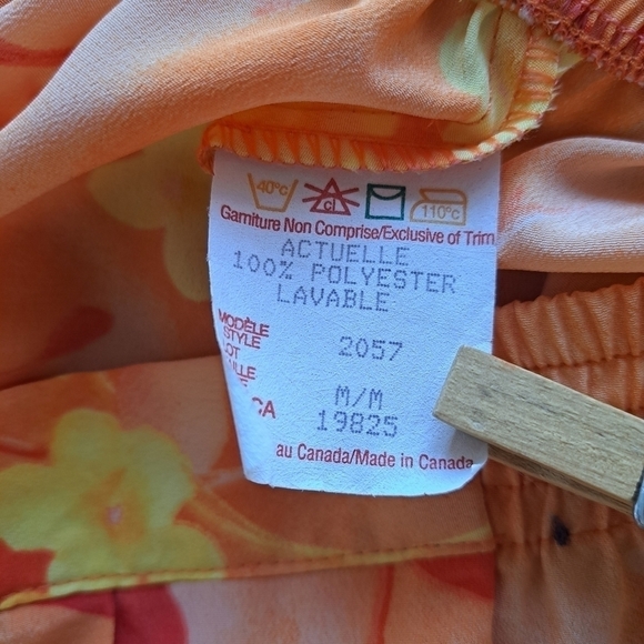 Vintage Actuelle Canada suit floral print set blouse & short 2 pieces Si… - Picture 13 of 15